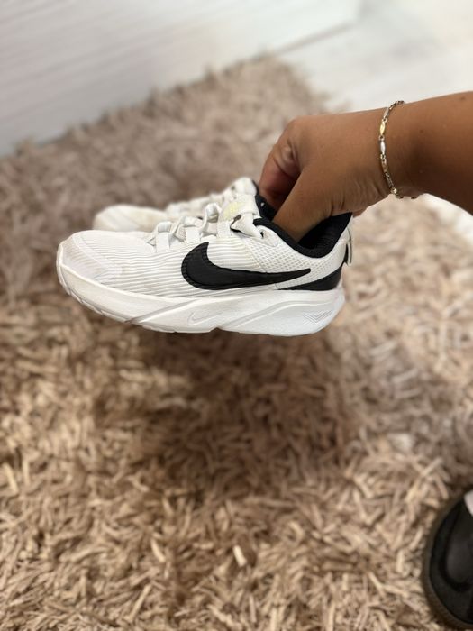 Маратонки nike и puma 26 номер