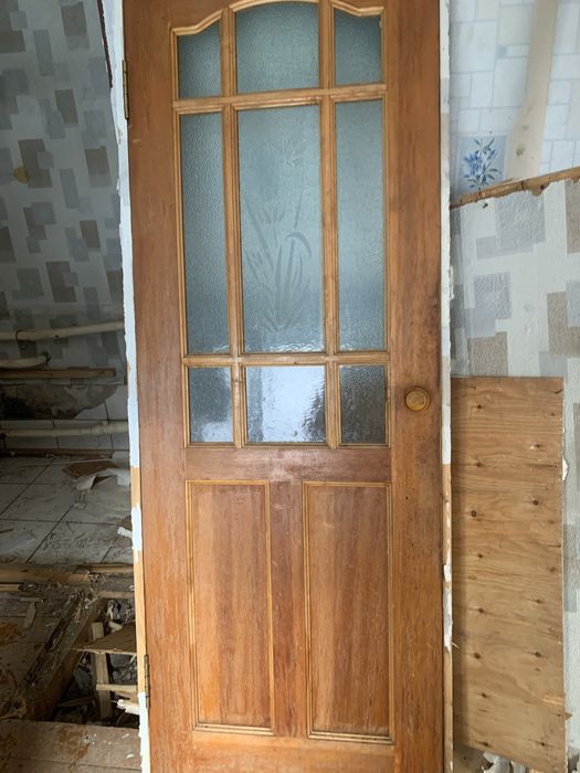 Продам двери из натурального дерева