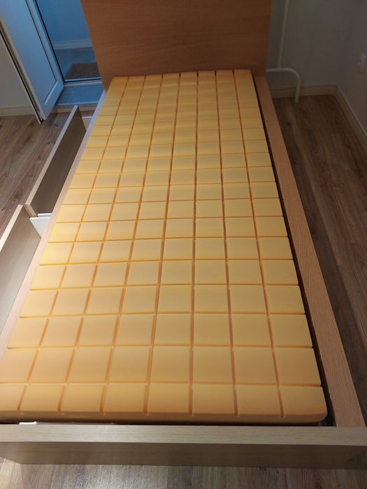 Кровать односпальняя