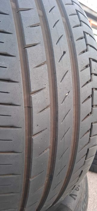 2бр. 235/45/18 Continental 6.5mm грайфер, дот 22г. Безплатен монтаж