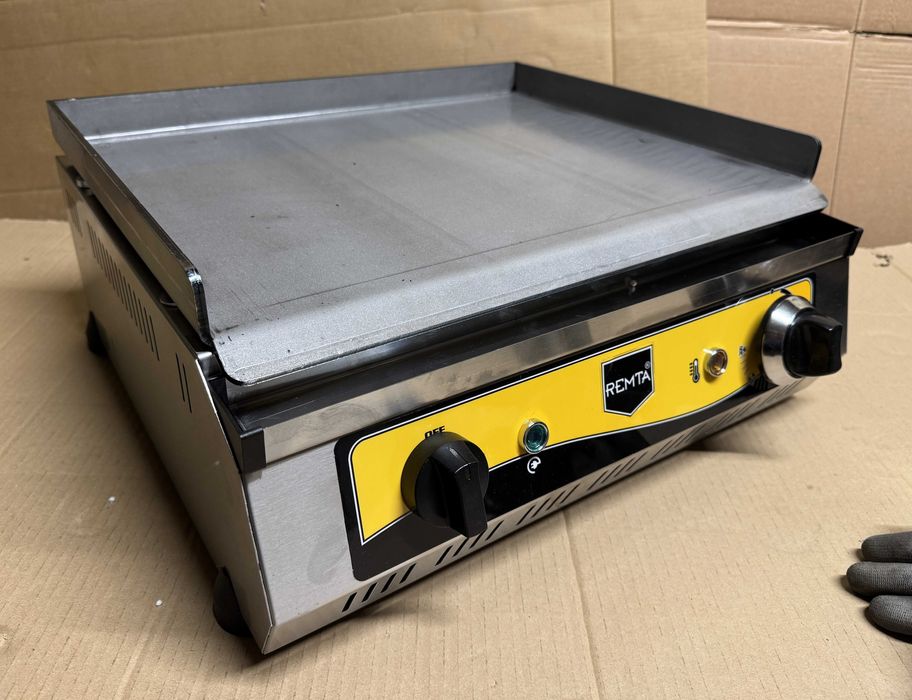 Електрическа скарa стоманена плоча гладкa 50/52см (2,5 kW) Турска