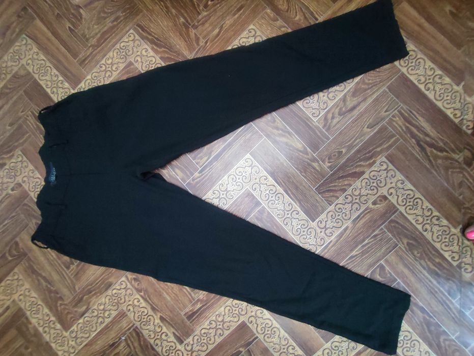 продам школьные брюки