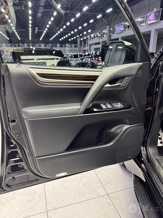 Продается Lexus LX570