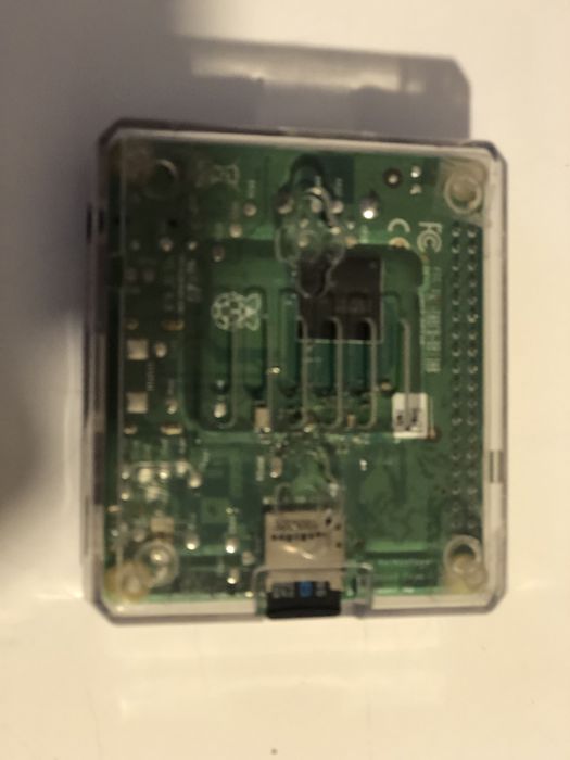 Raspberry Pi 3 Model A+ cu carcasă - 120 lei