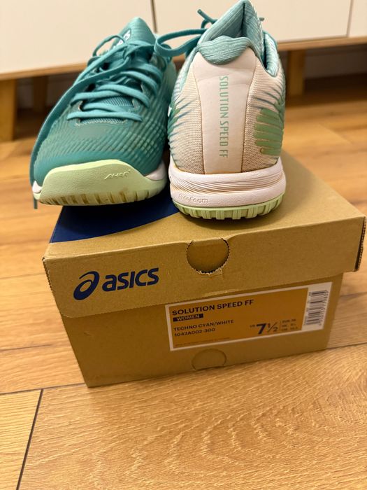 Încălțăminte tenis damă ASICS