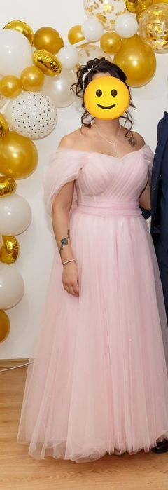 Vând rochițe ocazie