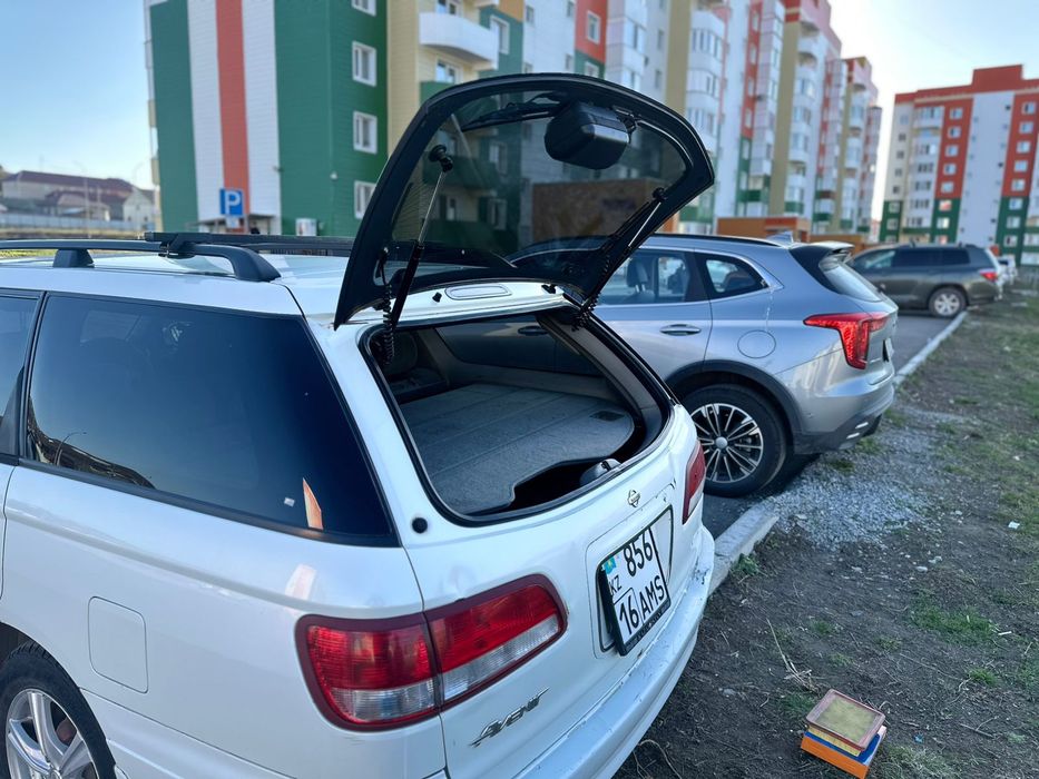 Продам Ниссан Авинер 99г