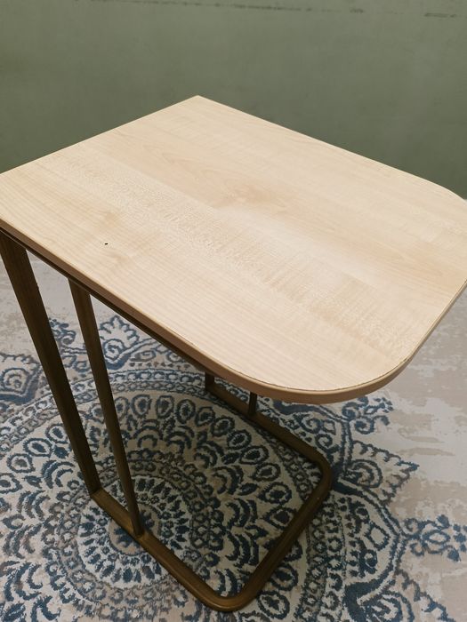 Журнальный столик