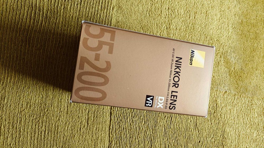 Kit Aparat Foto Nikon D5000 + Obiectiv 55-200 mm