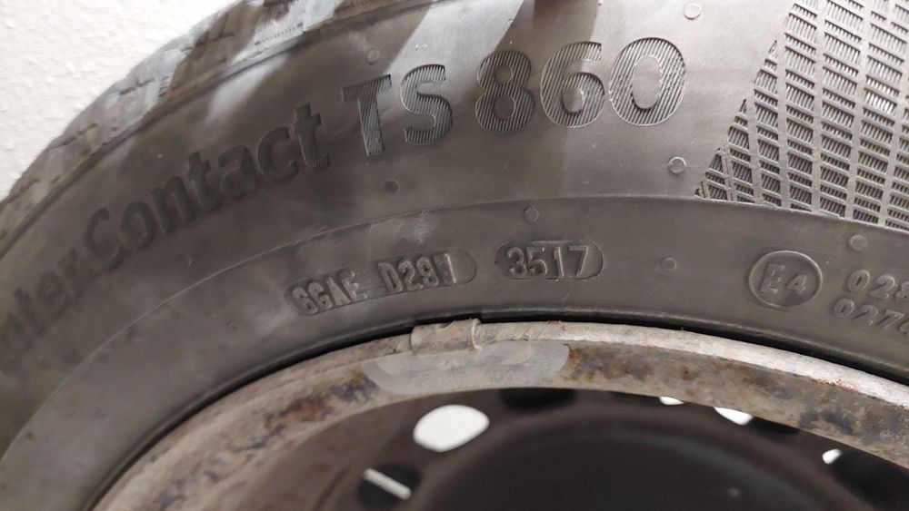 Зимни гуми с джанти 15" за BMW (5x120) – Continental TS860 + Тасове