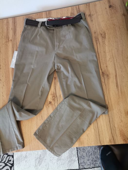 Pantaloni eleganti barbatesti