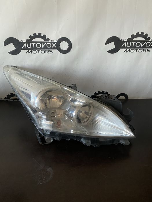 Far dreapta Peugeot 3008 5008 an 2010-2013