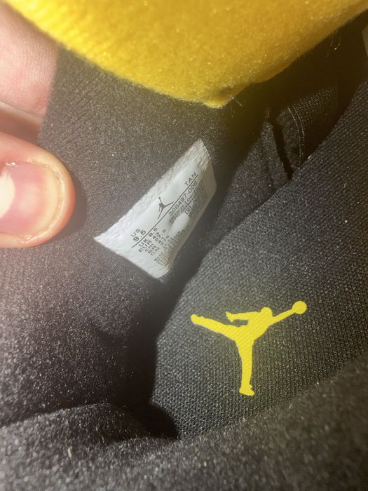 Air Jordan 4 Yellow Thunder