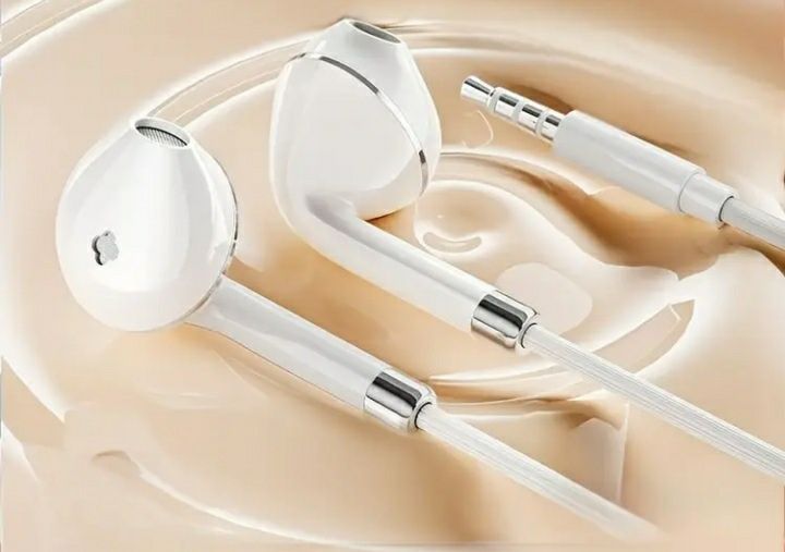 Продам наушники на Самсунг