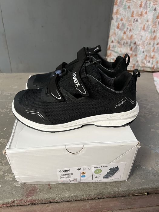 Vand adidasi protectie Uvex marimea 40