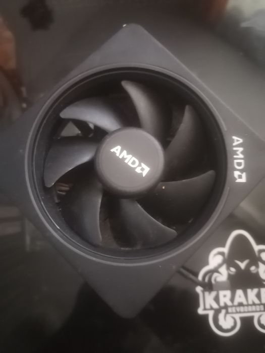 Kit Cpu ryzen 5 2400g (grafica integrata), Asus prime A320M-K 16gb ddr4 2400 +cooler amd AMD Wraith Stealth