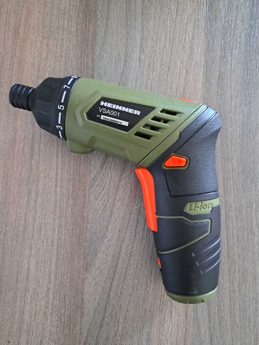 Surubelnita cu acumulator VSA001 HEINNER