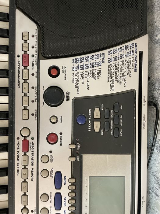 Yamaha PSR-550 синтезатор