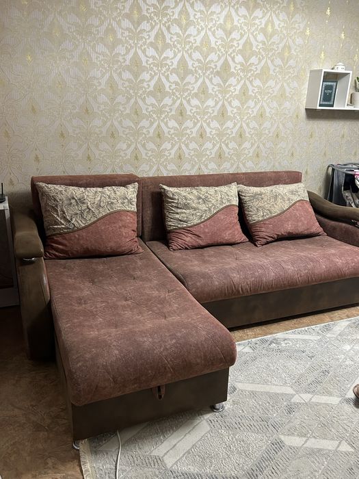 продам диван б/у