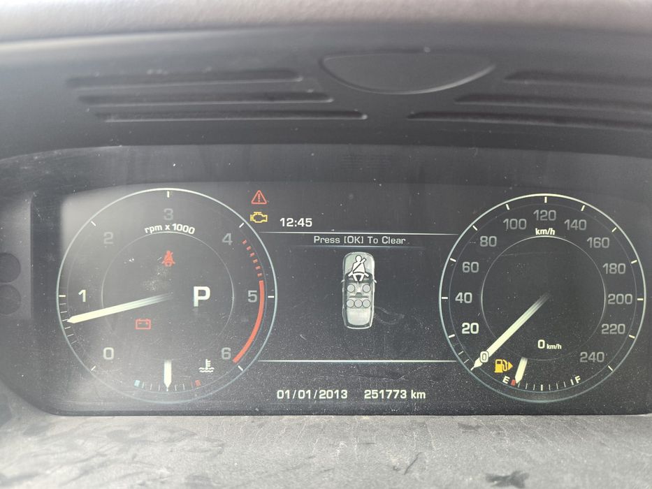 Vand Range Rover Vogue 4.4 diesel avariat lovit