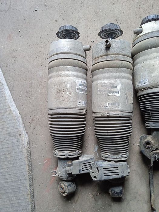 Въздушно окачване Ауди Q7/ VW TOUREG