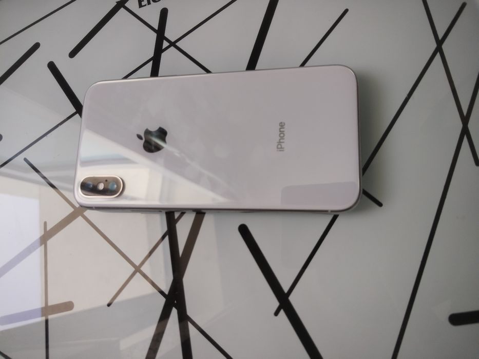 Айфон Х/256g телефон