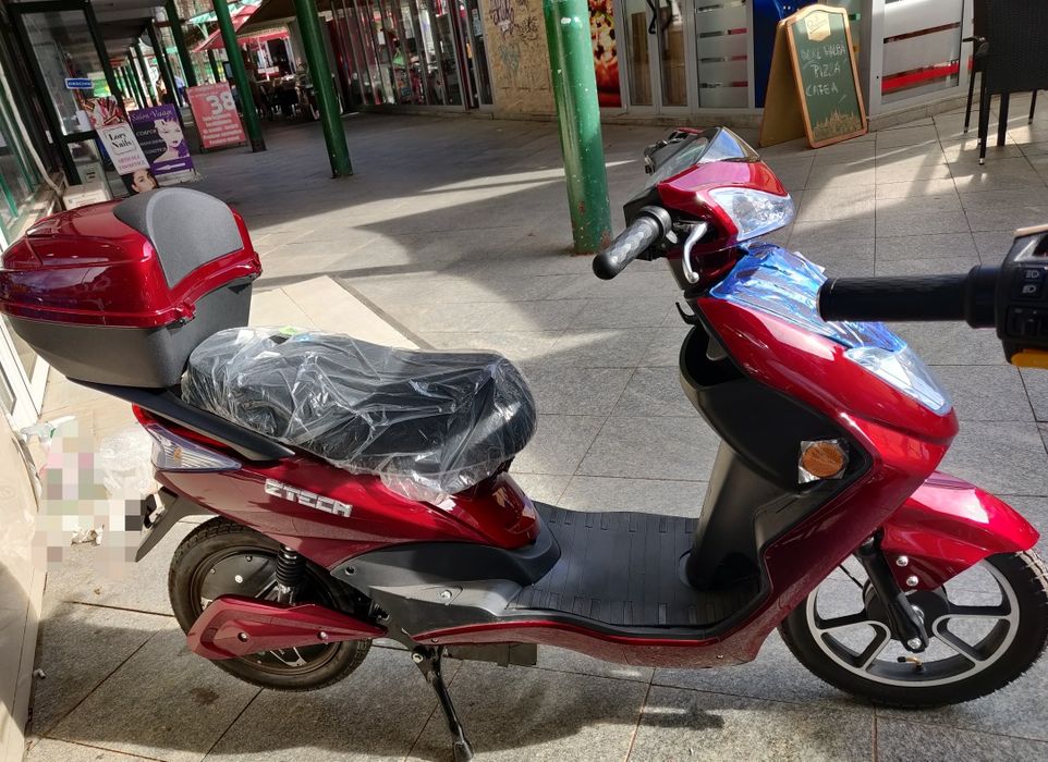 Scutet Electric ZTECH ZT-27 Visiniu, 900W, Fara Permis, 25km/h, NOU !