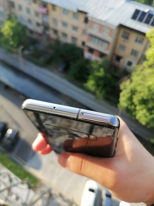 Samsung S10+ ...