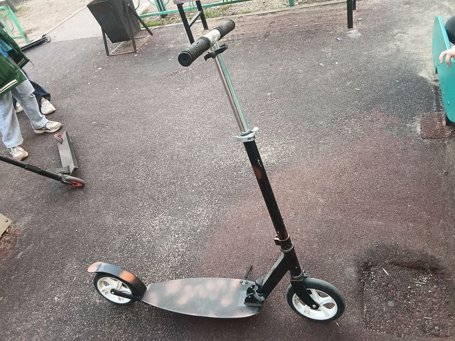 Продам самокат обычный