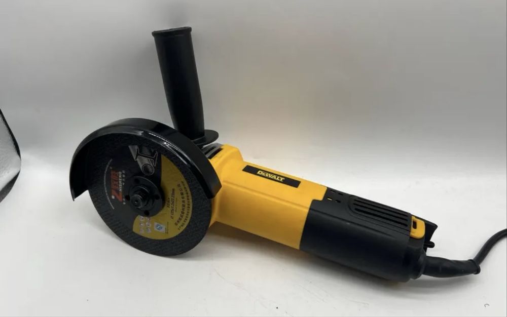 Болгарка фирмы dewalt девальт 125дм