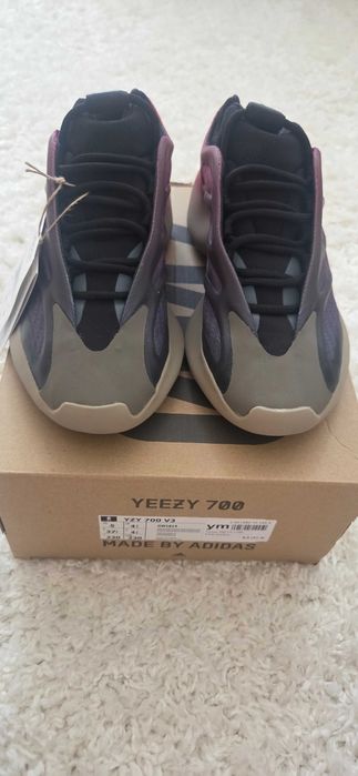 Adidas Yeezy 700 V3,originali,marimea 37 1/3,culoare roz cu gri,noi,cu eticheta