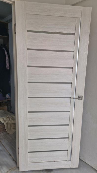 Двери межкомнатные б/у