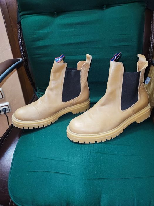 Зимни боти от естествена кожа