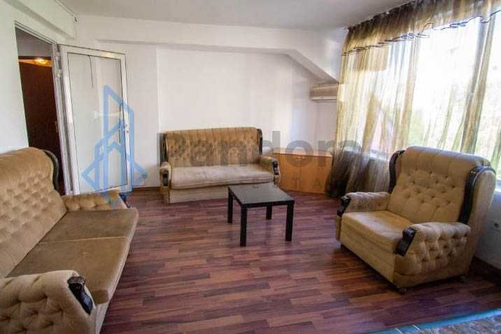 Тристаен апартамент под наем в кв. Студентски град