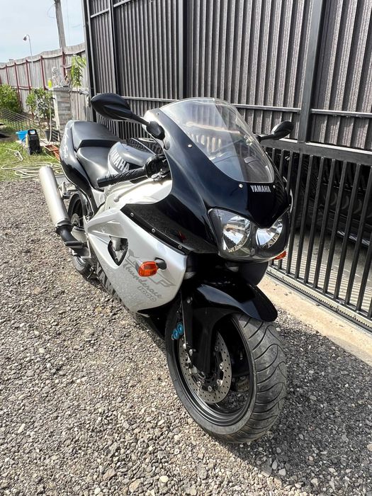 Yamaha Thunderace 1000R