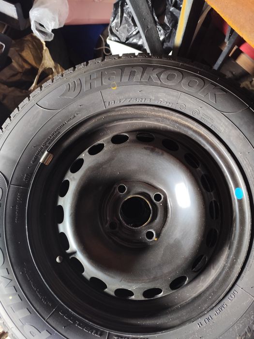 Продам шины с дисками в комплекте