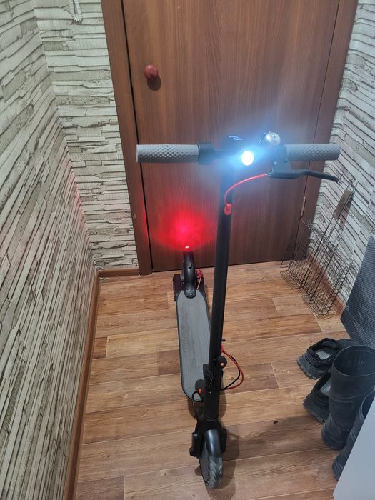 Продам электросамокат