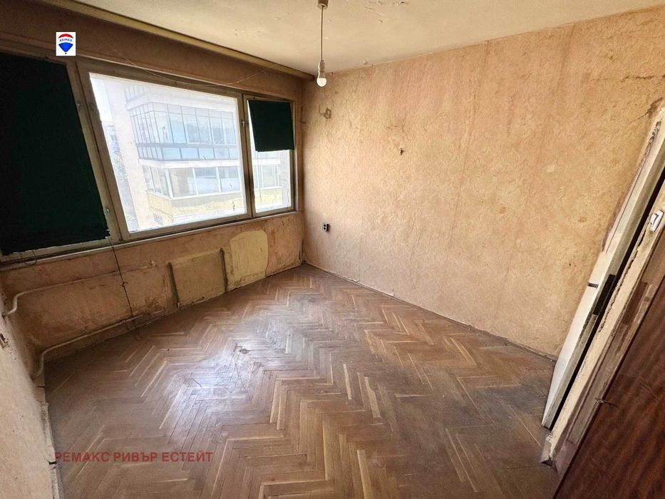 Тристаен апартамент за продажба кв. Широк център