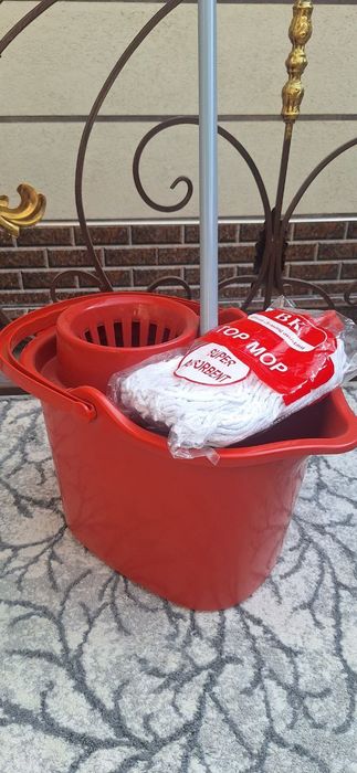 Швабра с отжимом и ведром