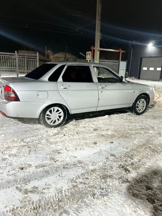 Машина приора ..