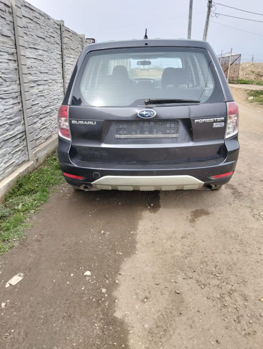 Dezmembrez Subaru Forester 2.0 d 4×4 2010