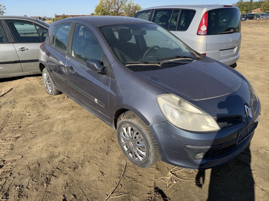 Рено Клио 3 1.2 16V бензин D4F740 75 к.с. 2006 г. на части