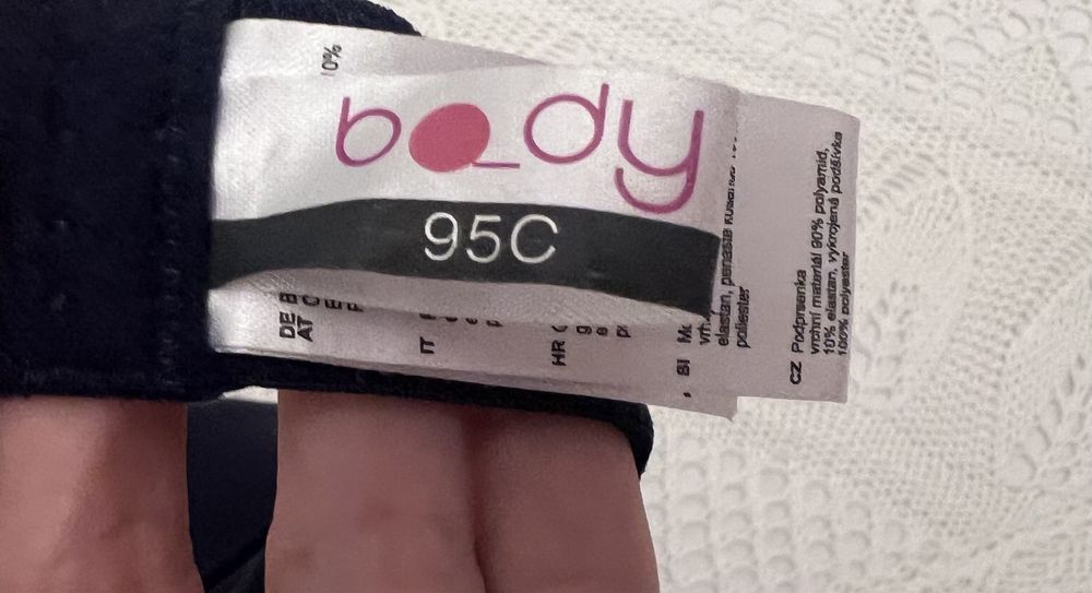 сутиени и чанта за сутиени