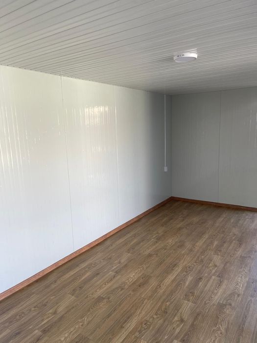 Vând hală  si containere modulare