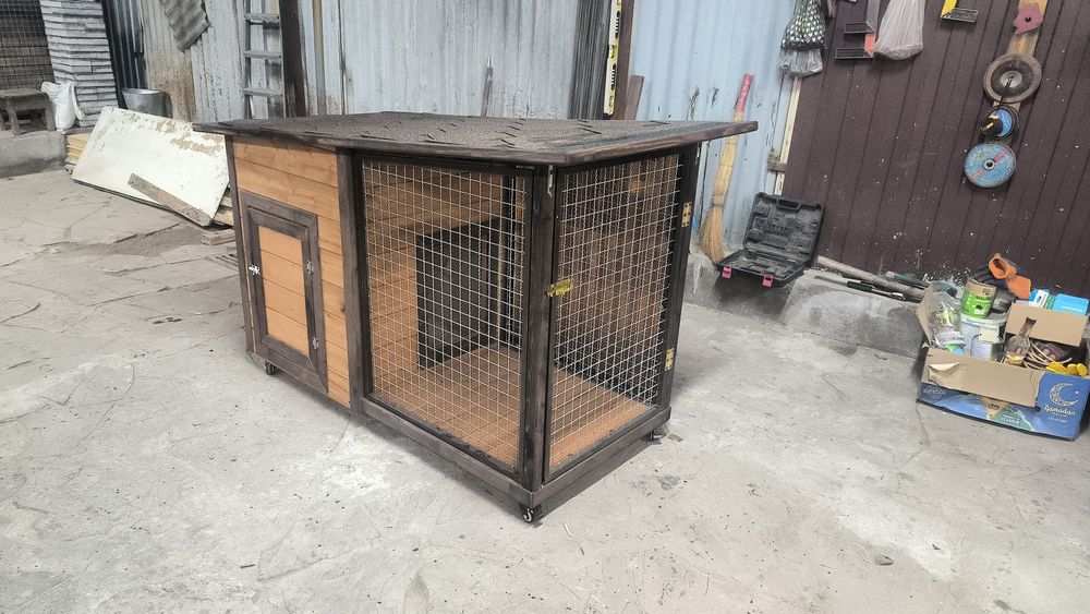 Будки для собак и кошек