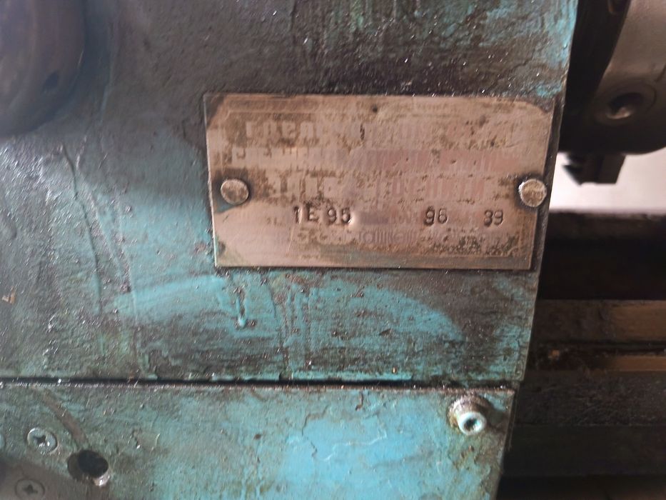 Токарный станок 96 йил холати работчий