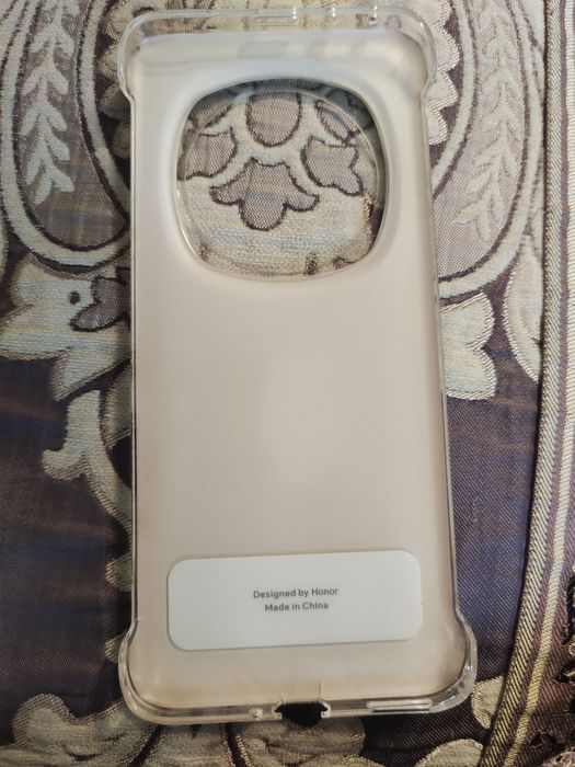 Продается чехол на Honor magic 6 pro