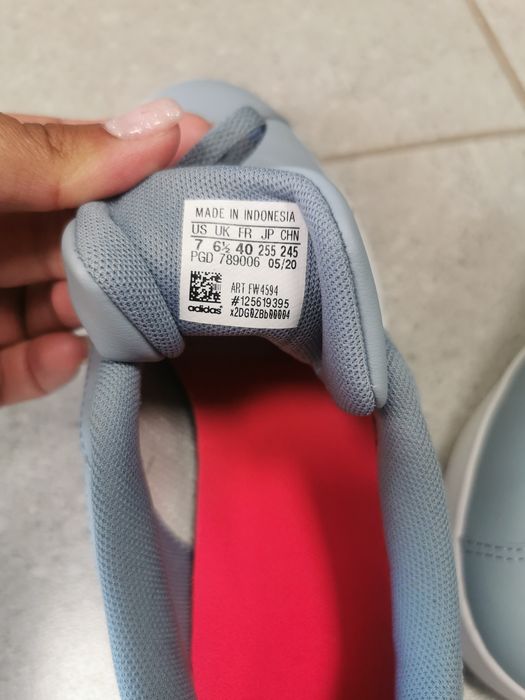 Обувки Адидас/adidas