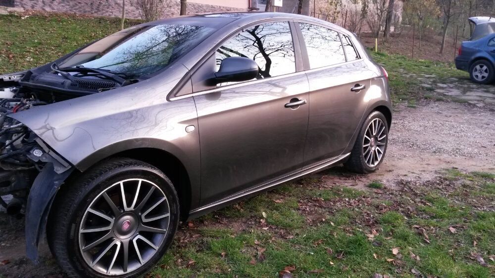 Dezmembrez Fiat Bravo 1.9 Multijet