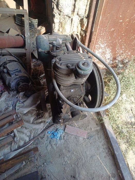 Продается компрессор для вулканизаций и.т.д.